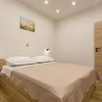 Zastupac 8761a דירה חוואר